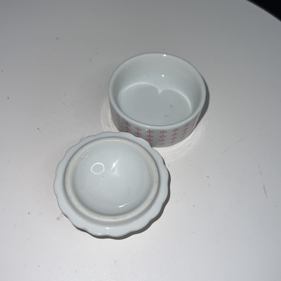 Vintage Floral Porcelain Trinket Box With Lid - Japan - Picture 5 of 6